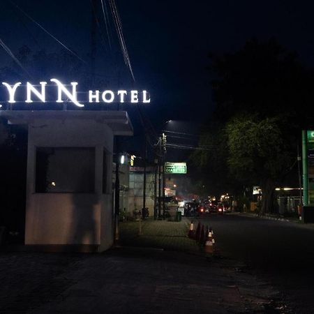 Lynn Hotel Serang Dış mekan fotoğraf