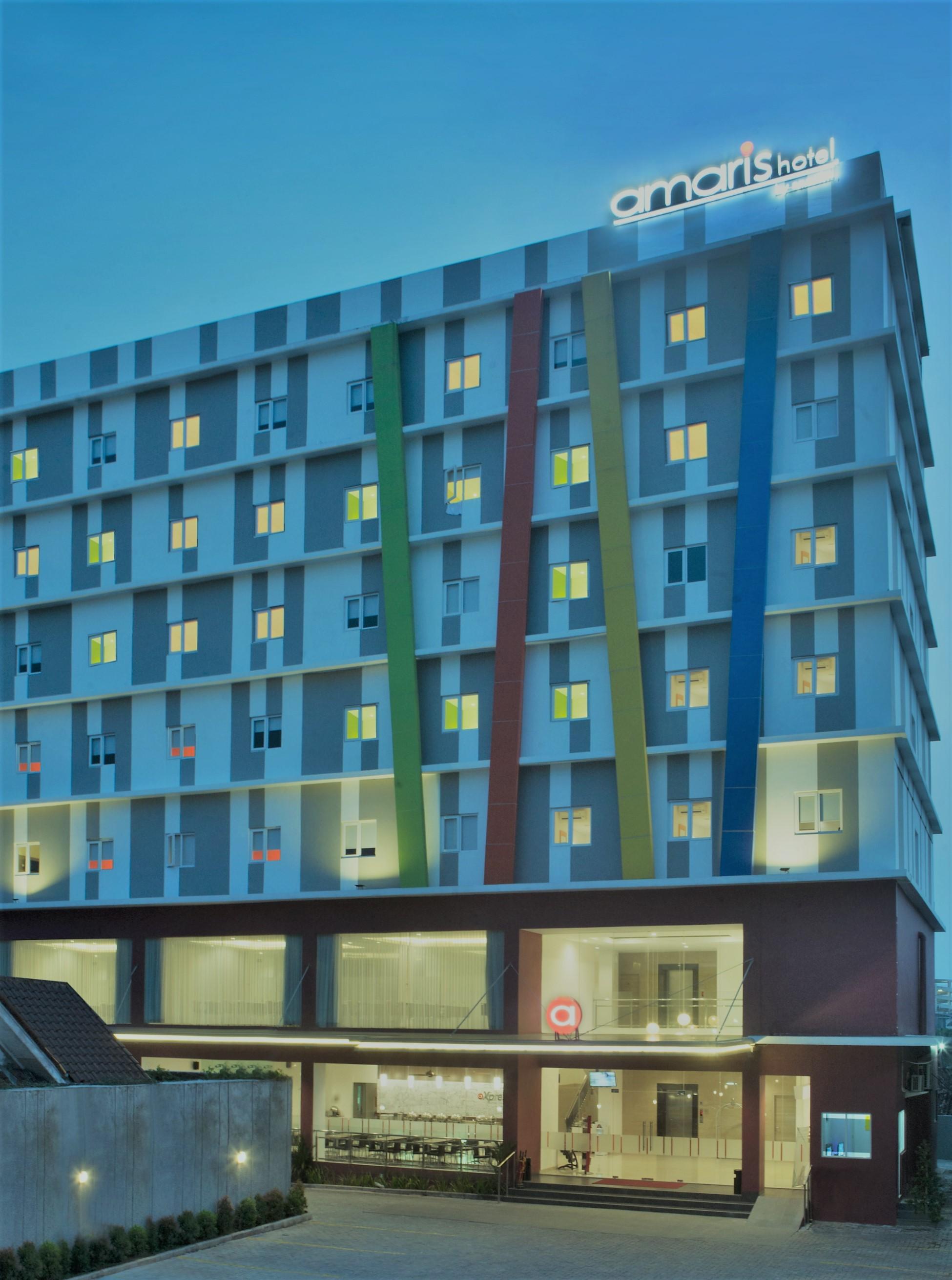 Lynn Hotel Serang Dış mekan fotoğraf