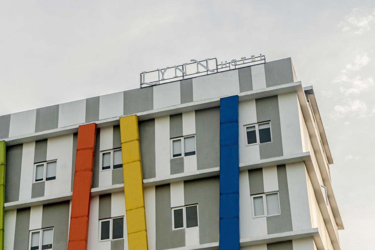 Lynn Hotel Serang Dış mekan fotoğraf